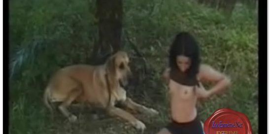 0166 - Blonde Brasil Girl W Dog, Screencaps