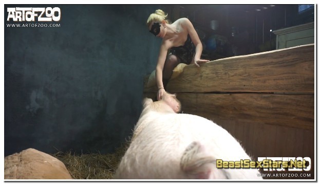 14 - Wild Boar Fucks A Girl - Sex With Pigs